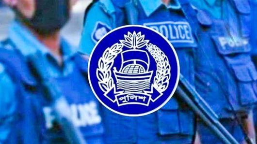 সেই চার পুলিশ কর্মকর্তার তিনজন গ্রেপ্তার