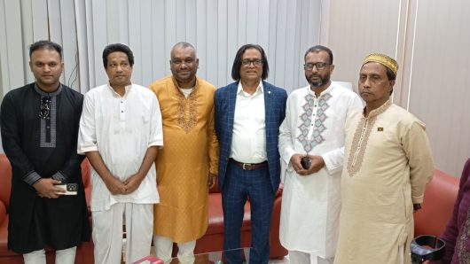 জাসাসের কেন্দ্রীয় কমিটির সভাপতি ও চিত্র নায়ক হেলাল খানের সাথে মত বিনিময়