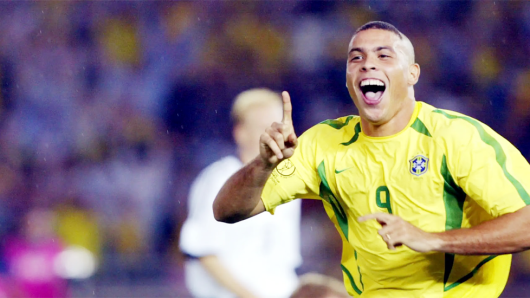 ব্রাজিল ফুটবল ফেডারেশনের প্রেসিডেন্টের পদে লড়ার ঘোষণা দিলেন রোনালদো