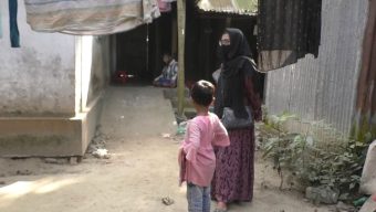 ‘প্রেমিকের’ বিয়ের আশ্বাস পেয়ে স্বামীকে তালাক দিয়ে বিপাকে ২ সন্তানের মা