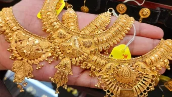 আল হামরায় জুয়েলারি দোকান থেকে আড়াইশ ভরি স্বর্ণ চুরি!