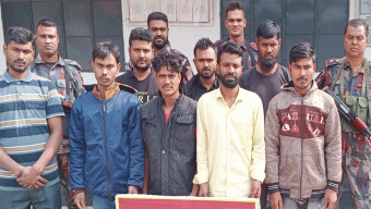 সীমান্তে নারী-শিশুসহ আটক ২৪ জন