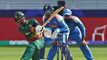 ধ্বংসস্তূপে দাঁড়িয়ে দুর্দান্ত সেঞ্চুরি হৃদয়ের