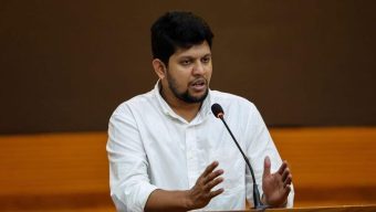 ‘তৌহিদি জনতা’ বলায় দুঃখ প্রকাশ উপদেষ্টা মাহফুজের