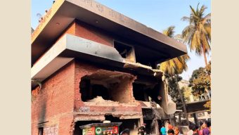 ধানমণ্ডি ৩২ নম্বরের বাড়ির নিচে পানি ছাড়া আর কিছু পায়নি ফায়ার সার্ভিস