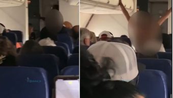 উড়ন্ত প্লেনে সব পোশাক খুলে নারীর উদ্ভট আচরণ, ভিডিও ভাইরাল