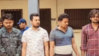 পুলিশের গাড়ি নিয়ে ডাকাতি, গ্রেপ্তার ৫