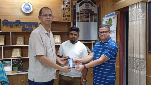 বিয়ানীবাজারে হারানো ফোন উদ্ধার করে দিচ্ছে পুলিশ