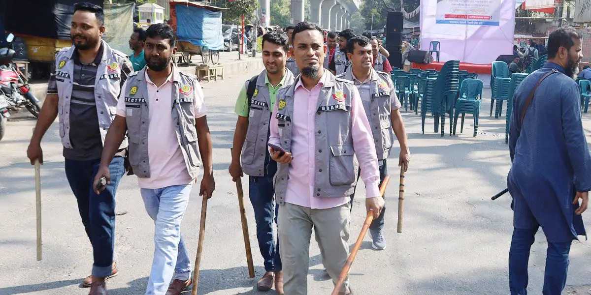 পরিস্থিতি নিয়ন্ত্রণে কঠোর সরকার