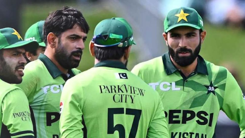 হোয়াইটওয়াশ হওয়ার পর শাস্তিও পেল পাকিস্তান