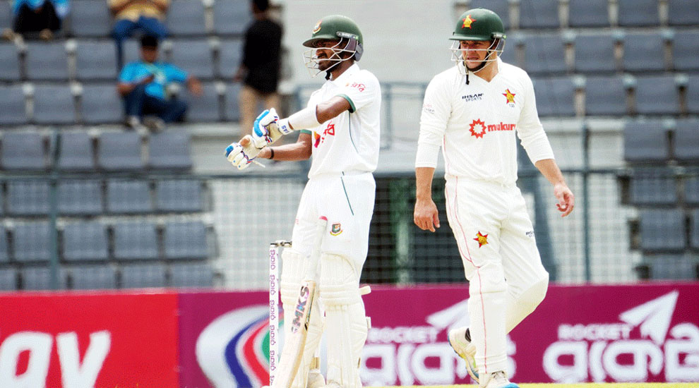 সিলেট টেস্টে বিপদে বাংলাদেশ