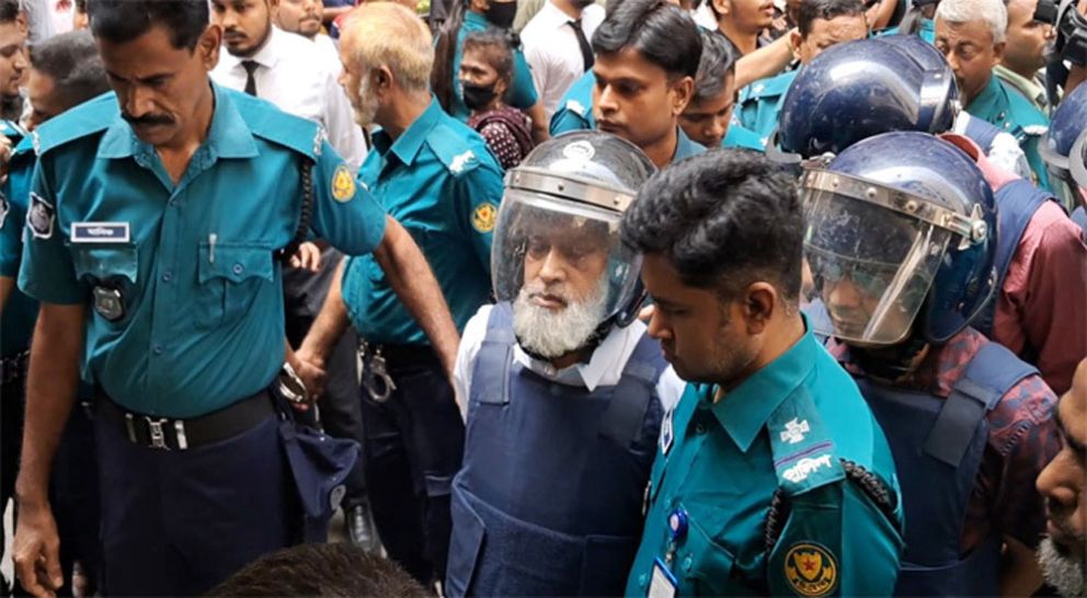 আইনজীবীর ওপর রেগে গেছেন হাজী সেলিম