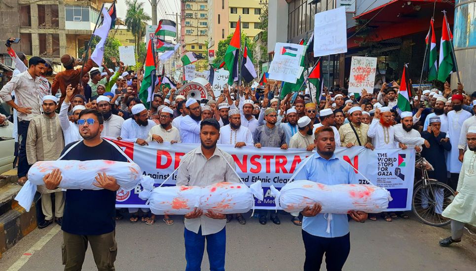 কাঁদছে সিলেট, ফুঁসছে সিলেট