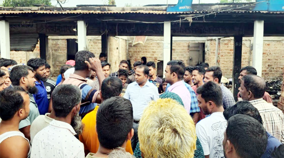 কমলগঞ্জে অগ্নিকান্ডে ৬ দোকান পুড়ে ছাই