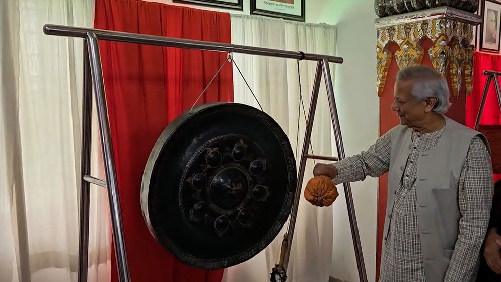 বৌদ্ধ বিহারে সম্প্রীতি ভবনের ফলক উন্মোচন প্রধান উপদেষ্টার