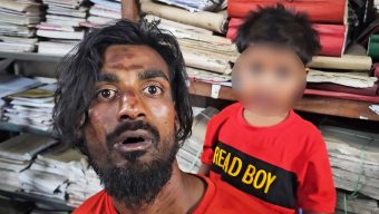 বেরিয়েছিলেন স্ত্রীকে খুঁজতে, ছেলেধরা ভেবে সন্তানের সামনেই পেটাল জনতা