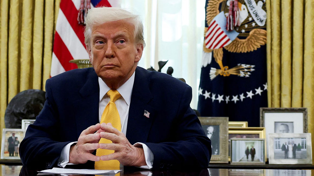 শুল্ক আরোপ নিয়ে দেশে দেশে টানাপোড়েন, অটল অবস্থানে ট্রাম্প