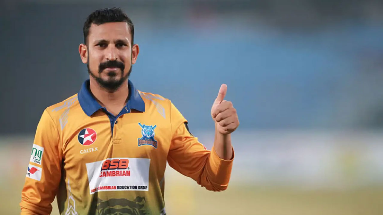 নিষেধাজ্ঞা কাটিয়ে ক্রিকেটে ফিরলেন নাসির