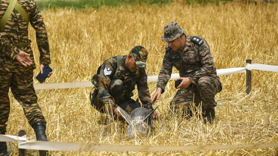 ভারতজুড়ে ব্যাপক হামলা পাকিস্তানের, বহু সামরিক স্থাপনায় আঘাতের দাবি