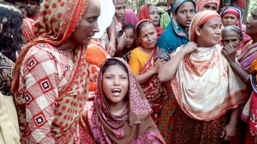 শিশুকে ধর্ষণের পর হত্যা, ধর্ষকের বাড়িতে আগুন, ওসি অবরুদ্ধ