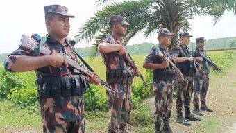 উত্তেজনা বাড়াচ্ছে ভারতের পুশইন