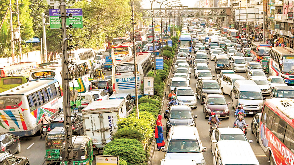 সড়কে অবৈধ ৭ লাখ গাড়ি