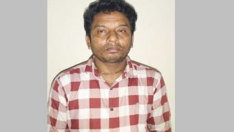 বড়লেখায় লাফ দিয়ে সম্ভ্রম বাঁচালেন কলেজছাত্রী, অটোচালক আটক