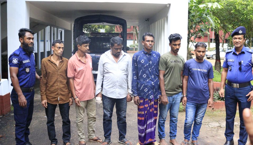 বড়লেখায় মন্দিরে চুরির ঘটনায় গ্রেফতার ৬ , মালামাল উদ্ধার