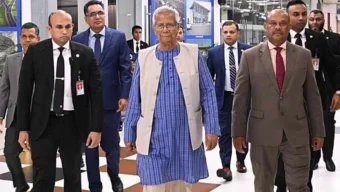 দেশের পথে প্রধান উপদেষ্টা