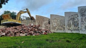 ভাঙা হলো বিজয় সরণির ‘মৃত্যুঞ্জয়ী প্রাঙ্গণ’, হবে জুলাই স্মরণে ‘গণমিনার’