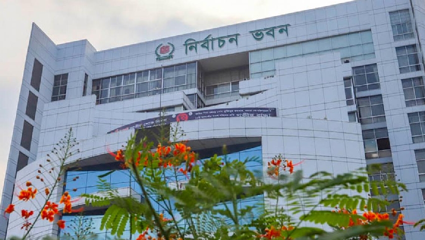 নির্বাচনসংশ্লিষ্ট সাবেক কর্মকর্তারা গ্রেফতার আতঙ্কে
