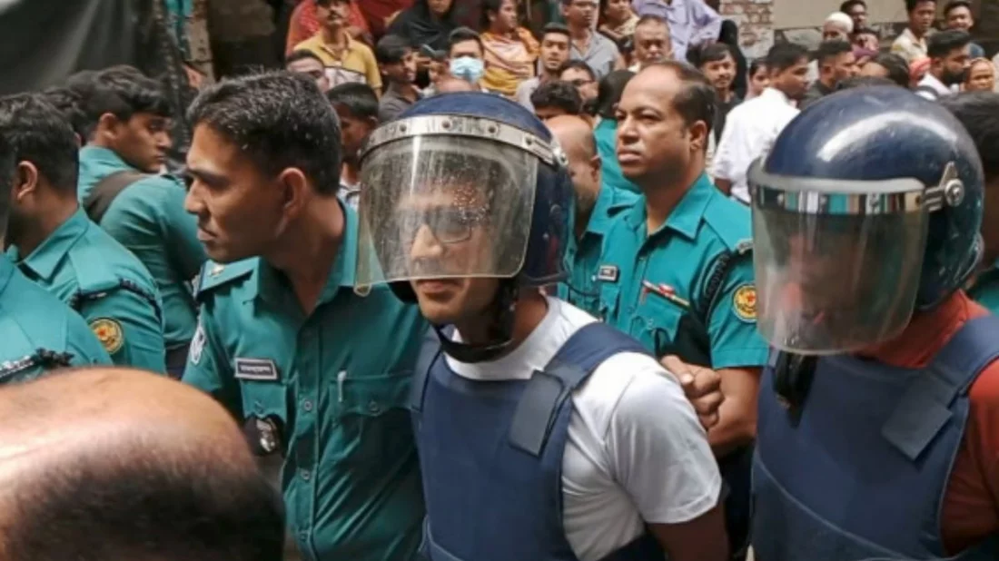 নতুন প্রজন্মের সঙ্গে প্রতারণা করছেন আপনারা: ব্যারিস্টার সুমন