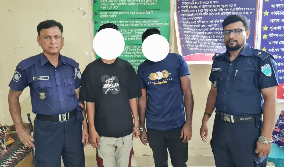 বড়লেখায় পুলিশের অভিযানে পরোয়ানাভুক্ত ৩ আসামি গ্রেপ্তার