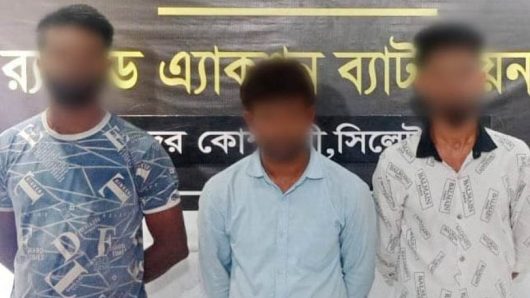 সিলেটে সুন্দরবন কুরিয়ারে গিয়ে আটক ৩ : আন্ডারগার্মেন্টসের নিচে মাদক