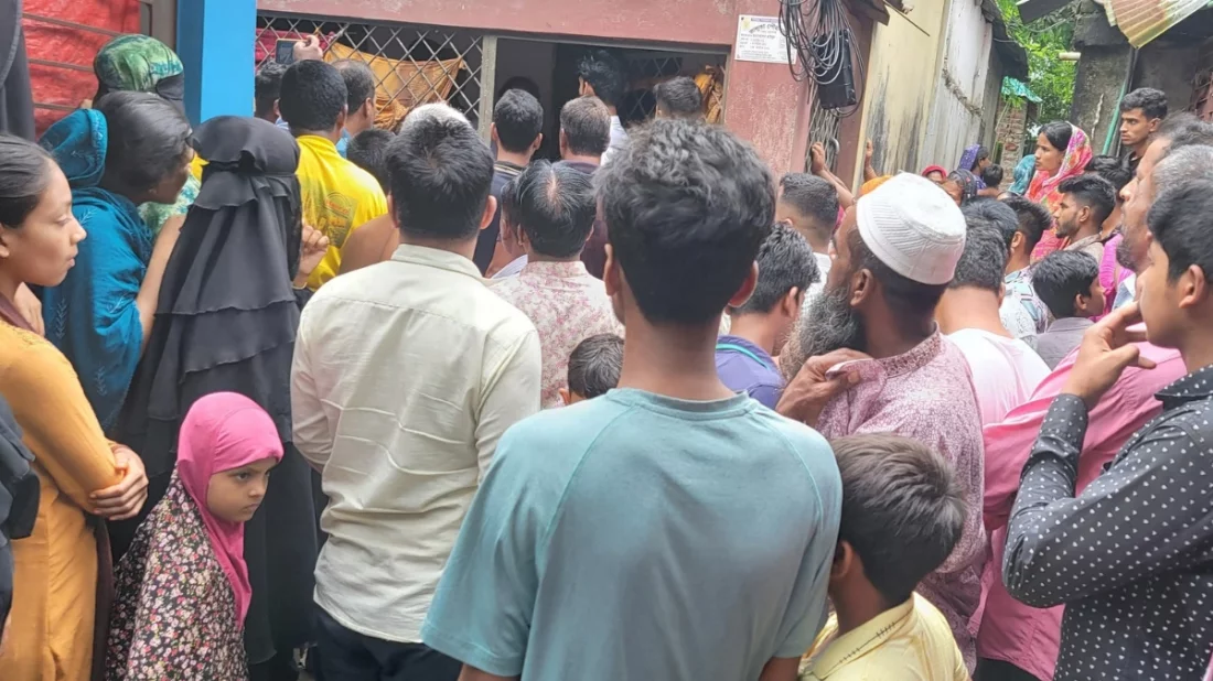 ময়মনসিংহে দুই শিশু সন্তানসহ নারীর গলাকাটা মরদেহ উদ্ধার