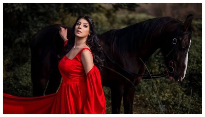 ওয়েব সিনেমায় মৌ