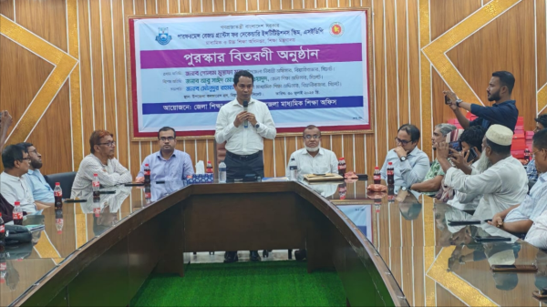 বিয়ানীবাজারে পারফরম্যান্স বেজড গ্র্যান্টস উপলক্ষে কৃতি শিক্ষার্থীদের সংবর্ধনা