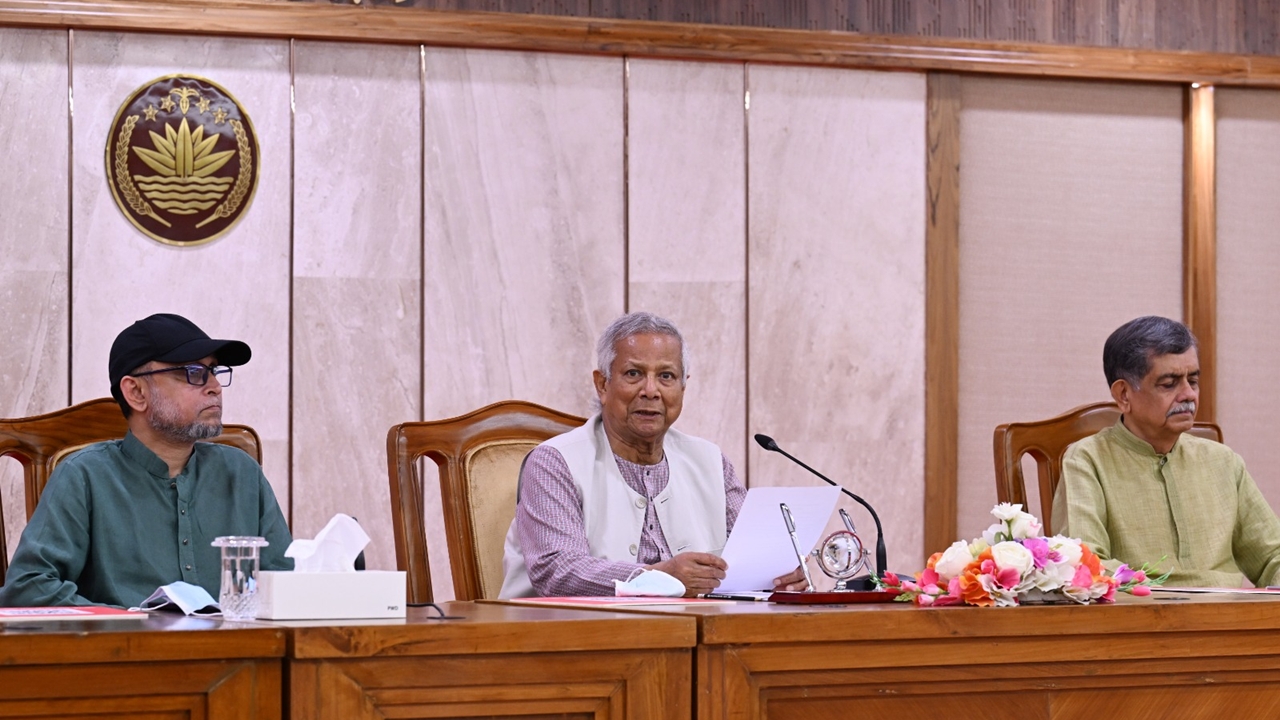 নতুনভাবে রাষ্ট্রব্যবস্থা বিনির্মাণ করতে হবে : প্রধান উপদেষ্টা