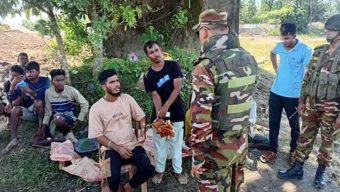 সিলেটে যৌথবাহিনীর অভিযান, ১১ হাজার ঘনফুট পাথর জব্দ