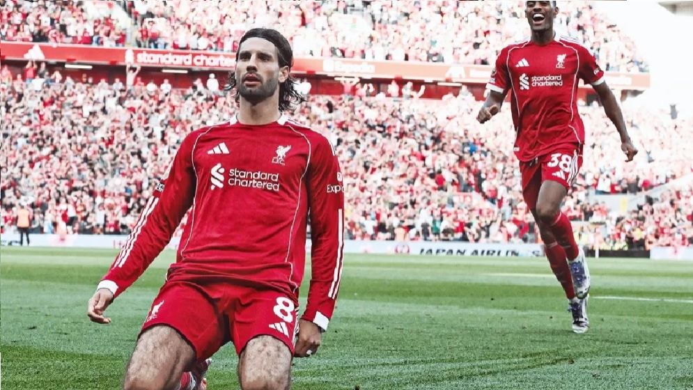 আর্সেনাল রেকর্ড গুঁড়িয়ে শীর্ষে লিভারপুল