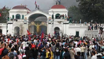 নতুন সংবিধান ও তিন দশকের দুর্নীতির বিচার চায় নেপালের তরুণরা