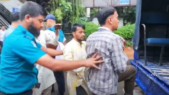 ঝটিকা মিছিল নিয়ে ব্যবস্থা: ক্ষোভ পুলিশে