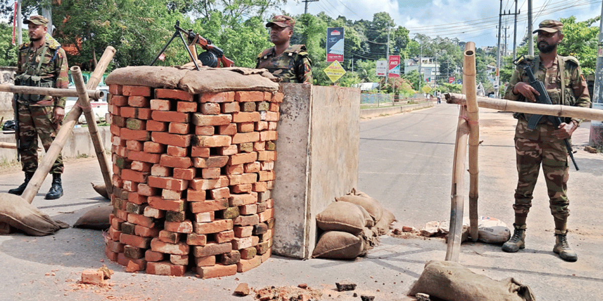 থমথমে পাহাড়, আতঙ্কে মানুষ