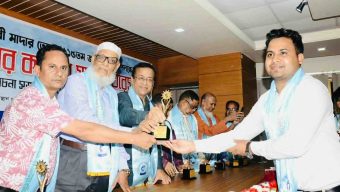 মাদার তেরেসা গোল্ডেন অ্যাওয়ার্ড পেলেন বিয়ানীবাজারের এনায়েত