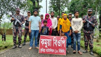 সব হারিয়ে দেশে ফেরার নিগ্রহ, ‘পুশইন’ চলছেই