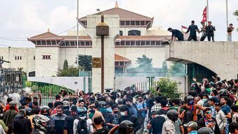 বাংলাদেশি স্টাইলে নেপালি গণঅভ্যুত্থানের নেপথ্যে