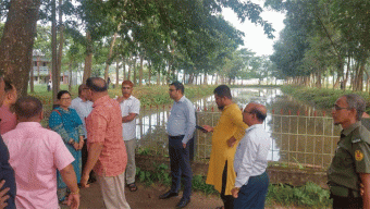 গোলাপগঞ্জে এমসি একাডেমির লেকের পরিচ্ছন্ন কাজের পরিদর্শনে ইউএনও