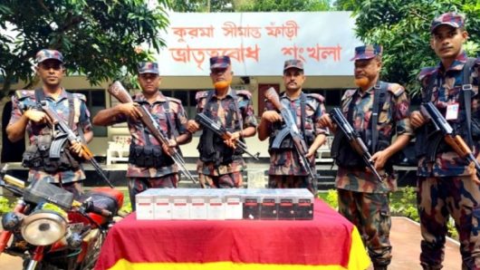 মৌলভীবাজারে বিজিবির অভিযানে ভারতীয় সিগারেট ও মোটরসাইকেল জব্দ