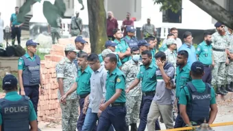 ১৫ সেনা কর্মকর্তাকে গ্রেপ্তার দেখিয়ে কারাগারে পাঠানোর নির্দেশ