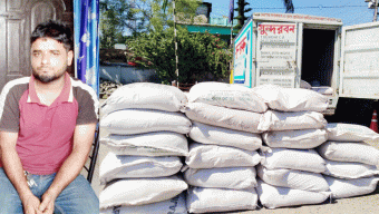 সিলেটে সুন্দরবনের ট্রাকে মিললো চোরাই পণ্য, চালক আটক